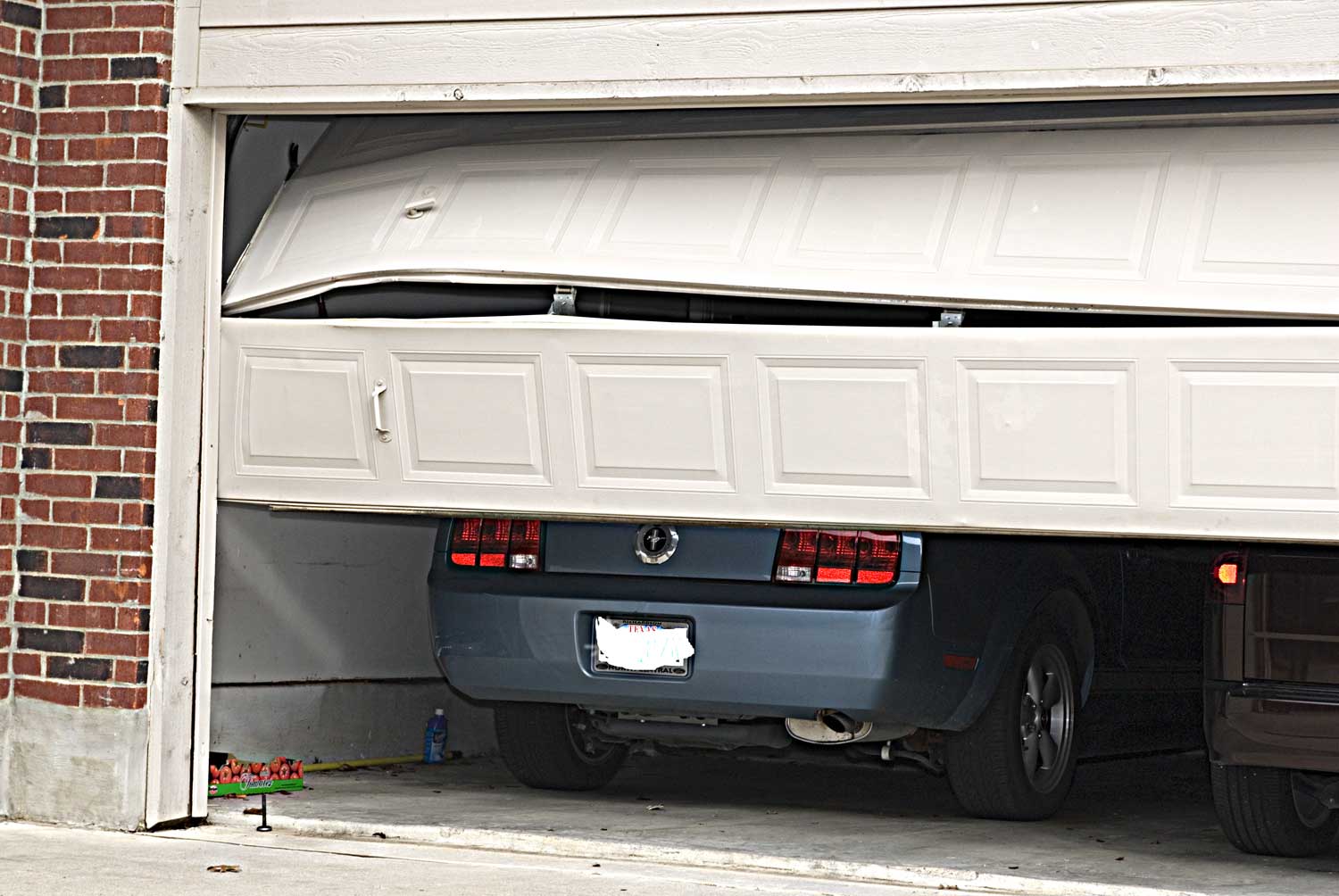 Read more about the article Make Sure the Garage Door Is Open Before Backing Out!